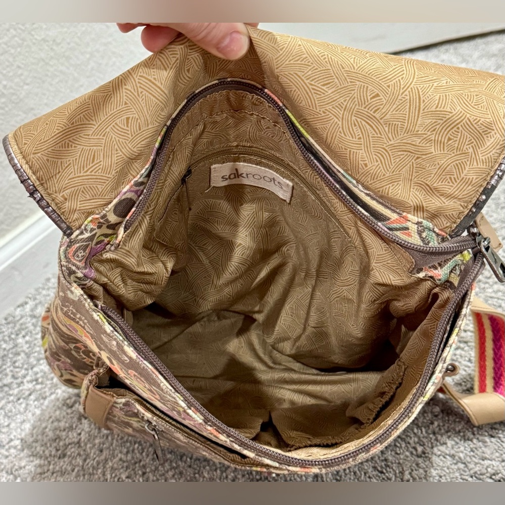 New! Sakroots Artist Circle Convertible Backpack-"Desert Spirit" - Picture 6 of 10